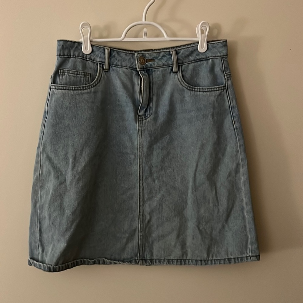 Denim skirt size M